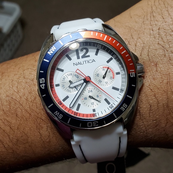 nautica n09907g